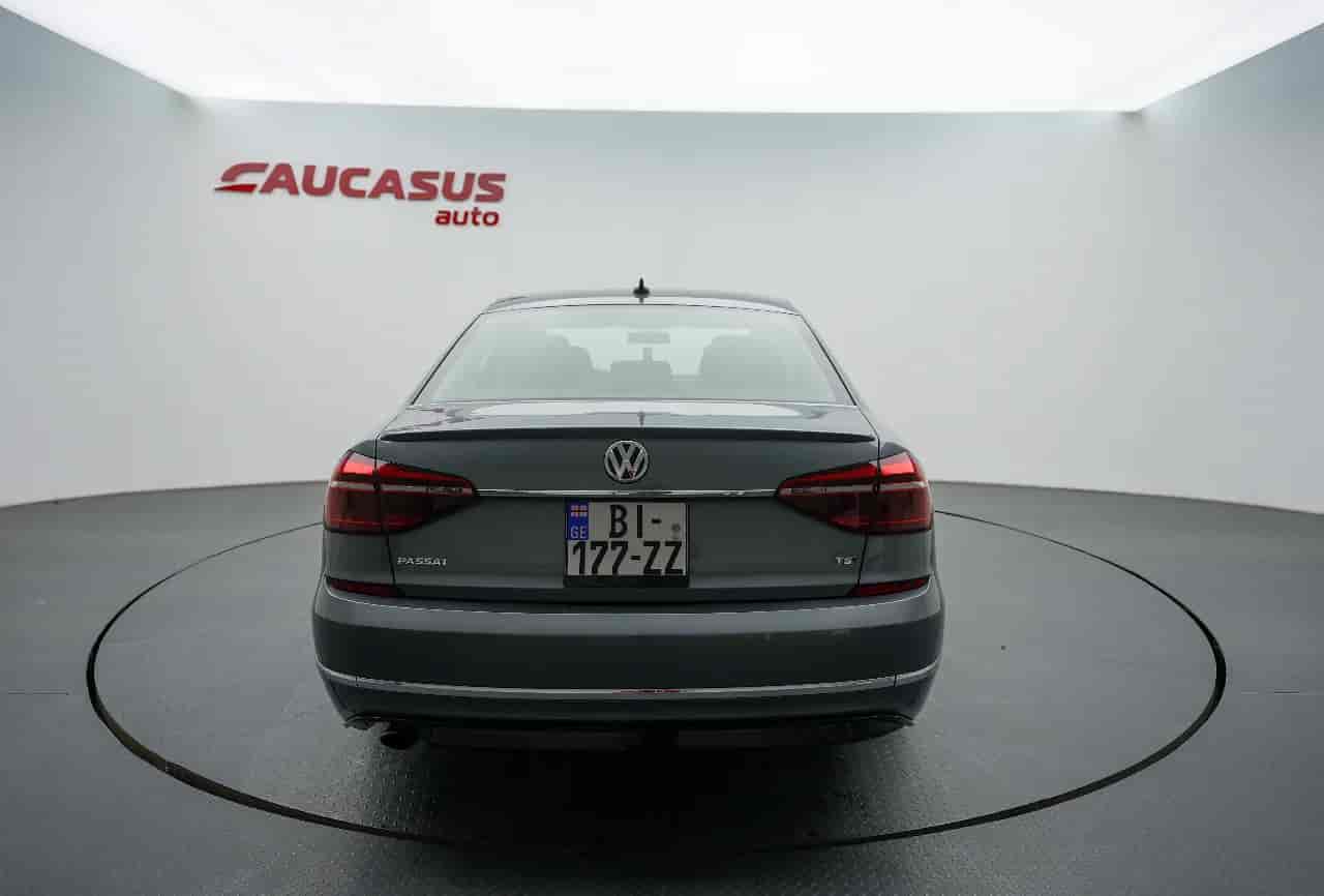 VOLKSWAGEN Passat - 5