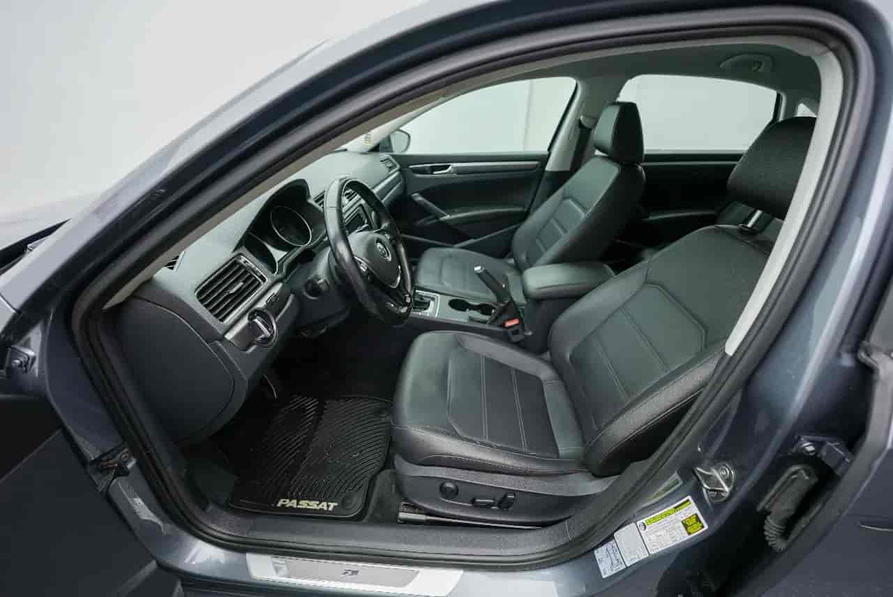VOLKSWAGEN Passat - 9