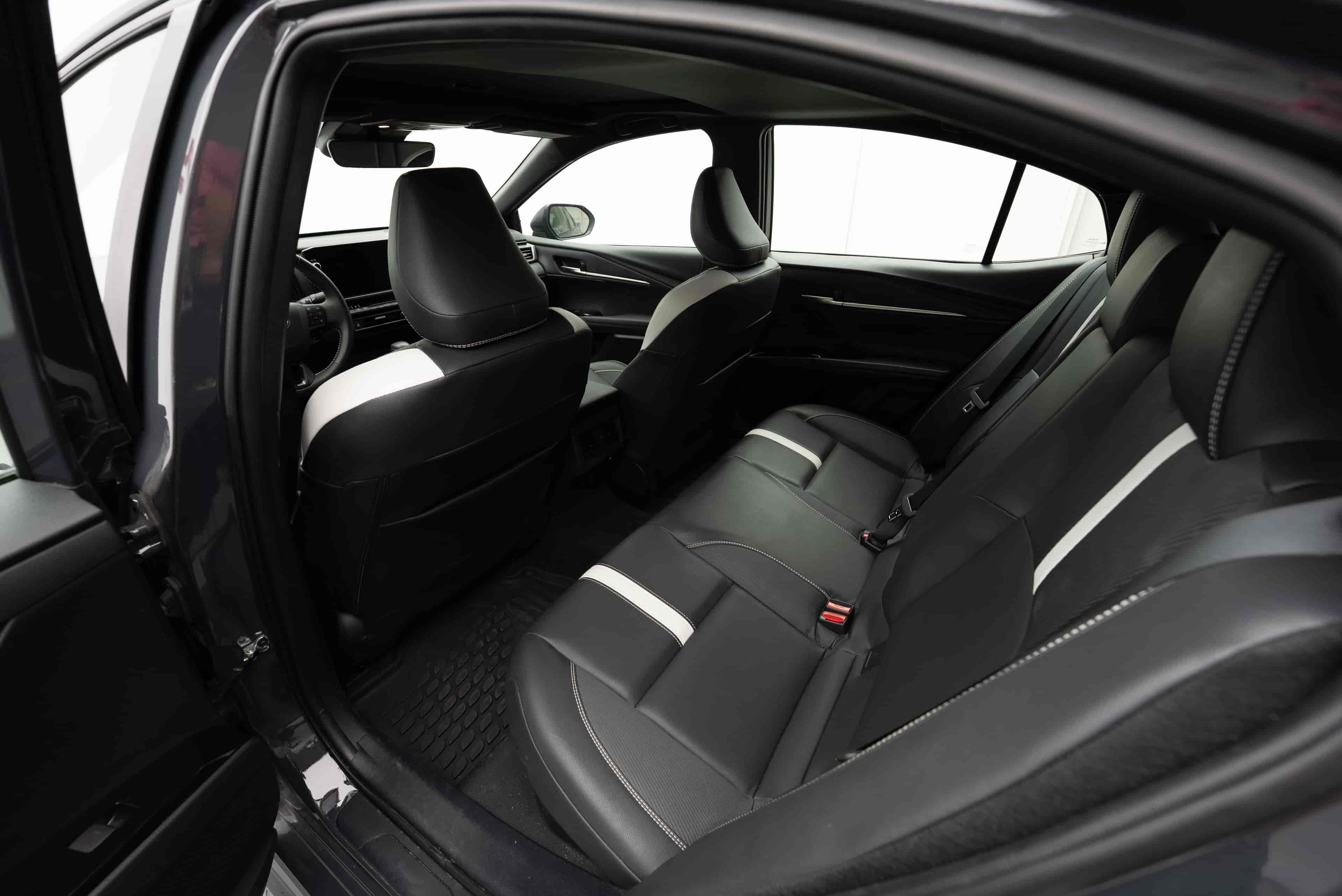 TOYOTA Camry - 8