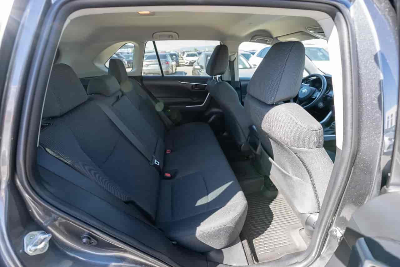 TOYOTA RAV4 - 8
