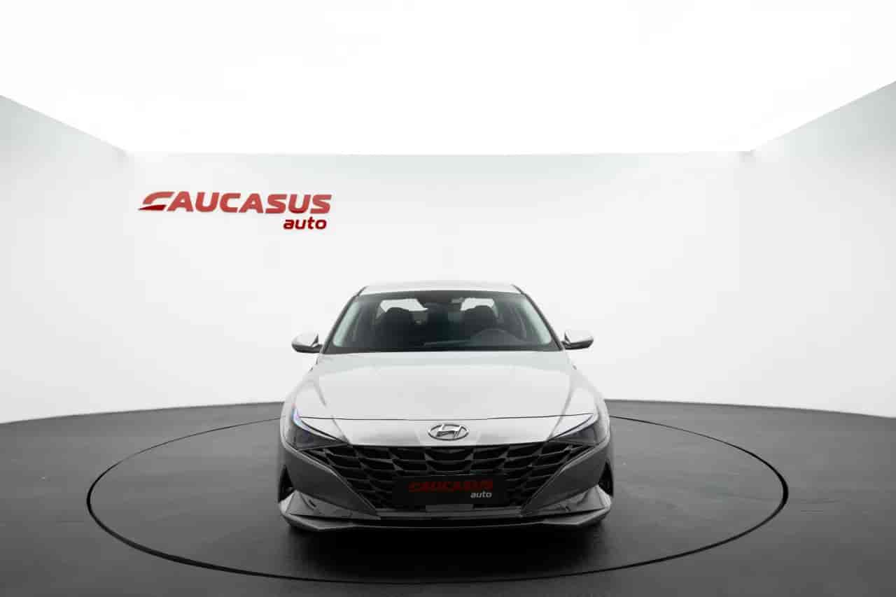 HYUNDAI Elantra - 2