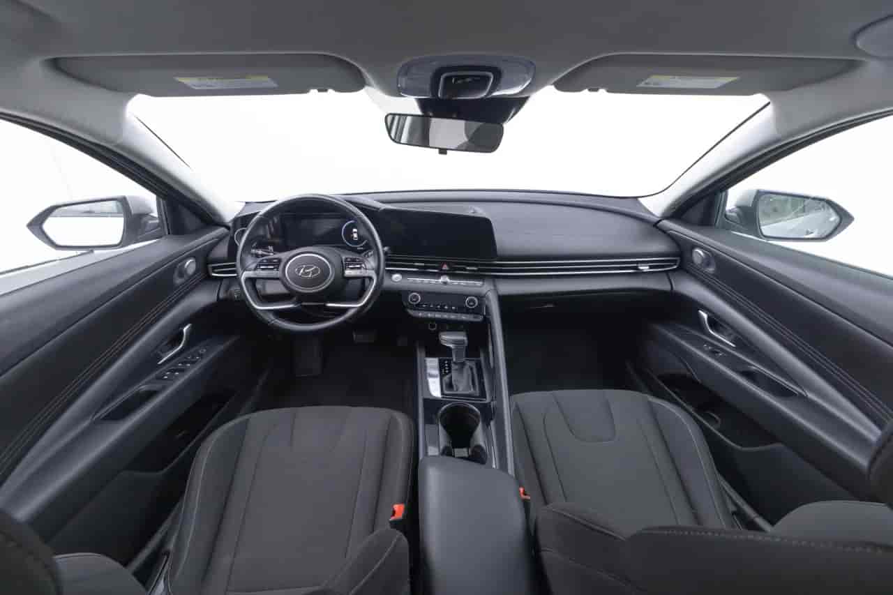HYUNDAI Elantra - 9