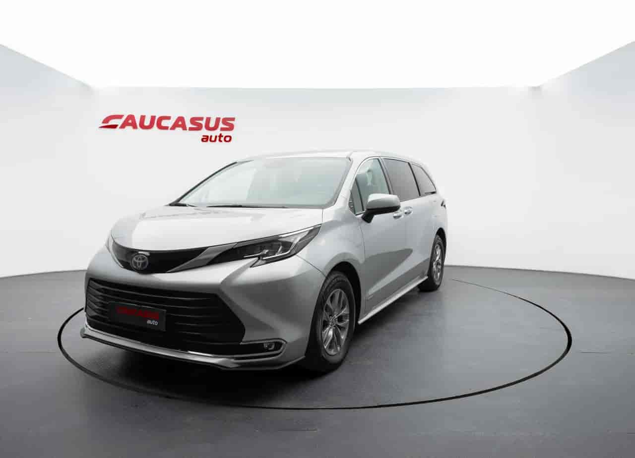 TOYOTA Sienna - 1