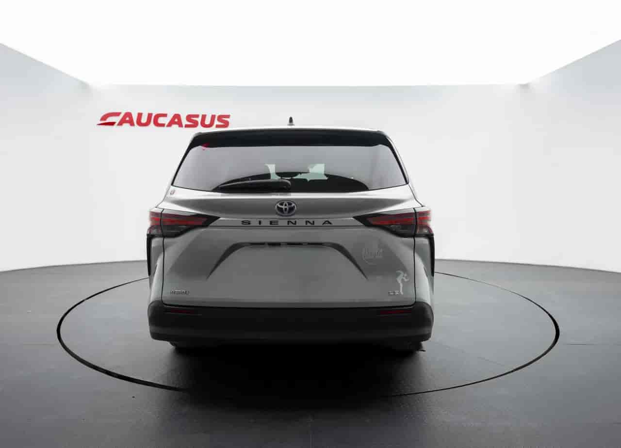 TOYOTA Sienna - 5