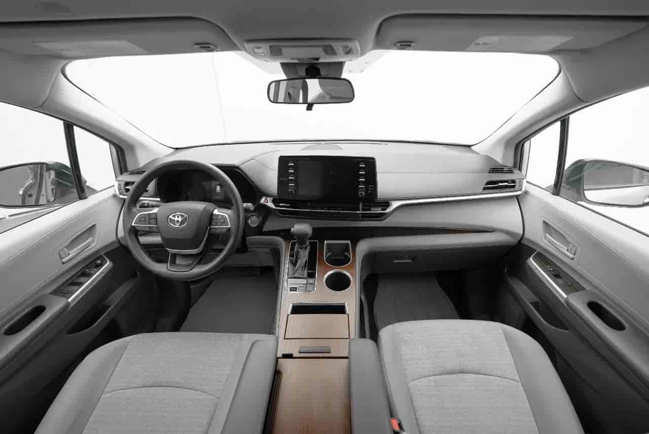 TOYOTA Sienna - 9