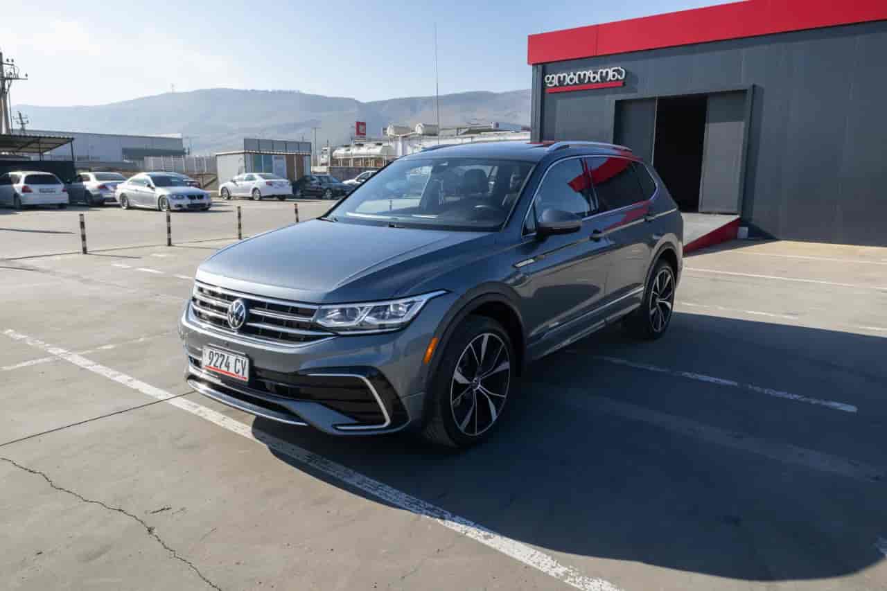 VOLKSWAGEN Tiguan - 1