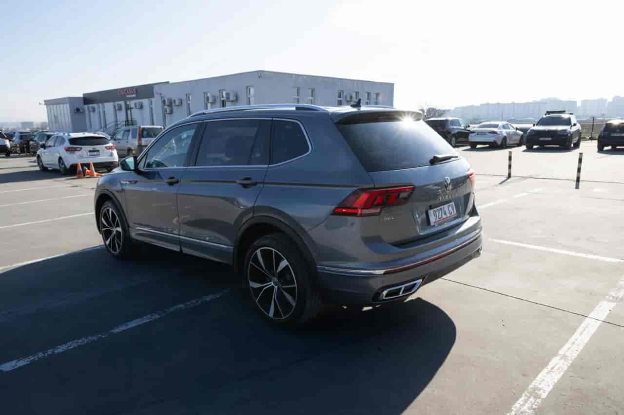 VOLKSWAGEN Tiguan - 6