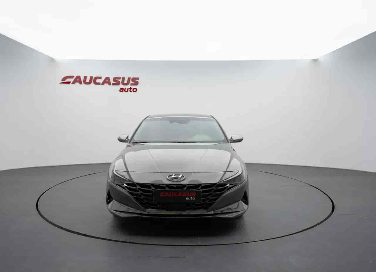 HYUNDAI Elantra - 2