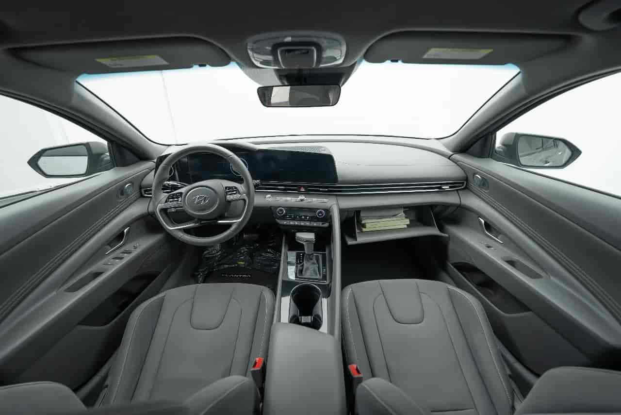 HYUNDAI Elantra - 9