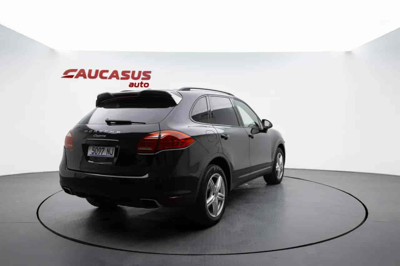 PORSCHE Cayenne - 4