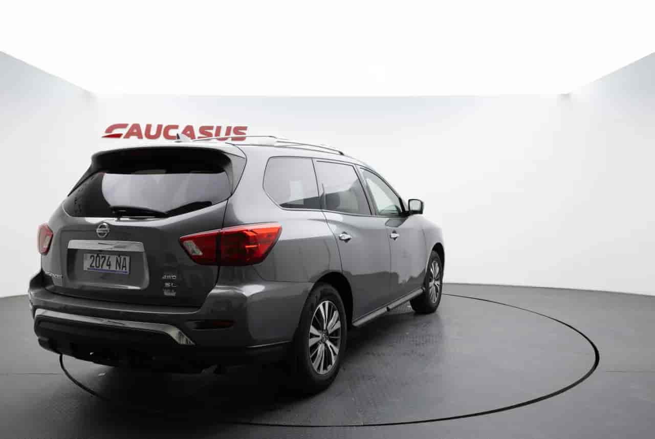 NISSAN Pathfinder - 4