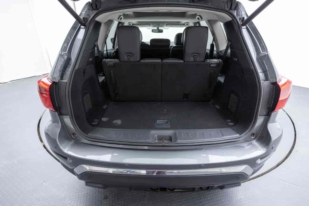 NISSAN Pathfinder - 7