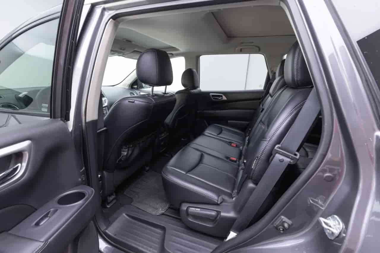 NISSAN Pathfinder - 8