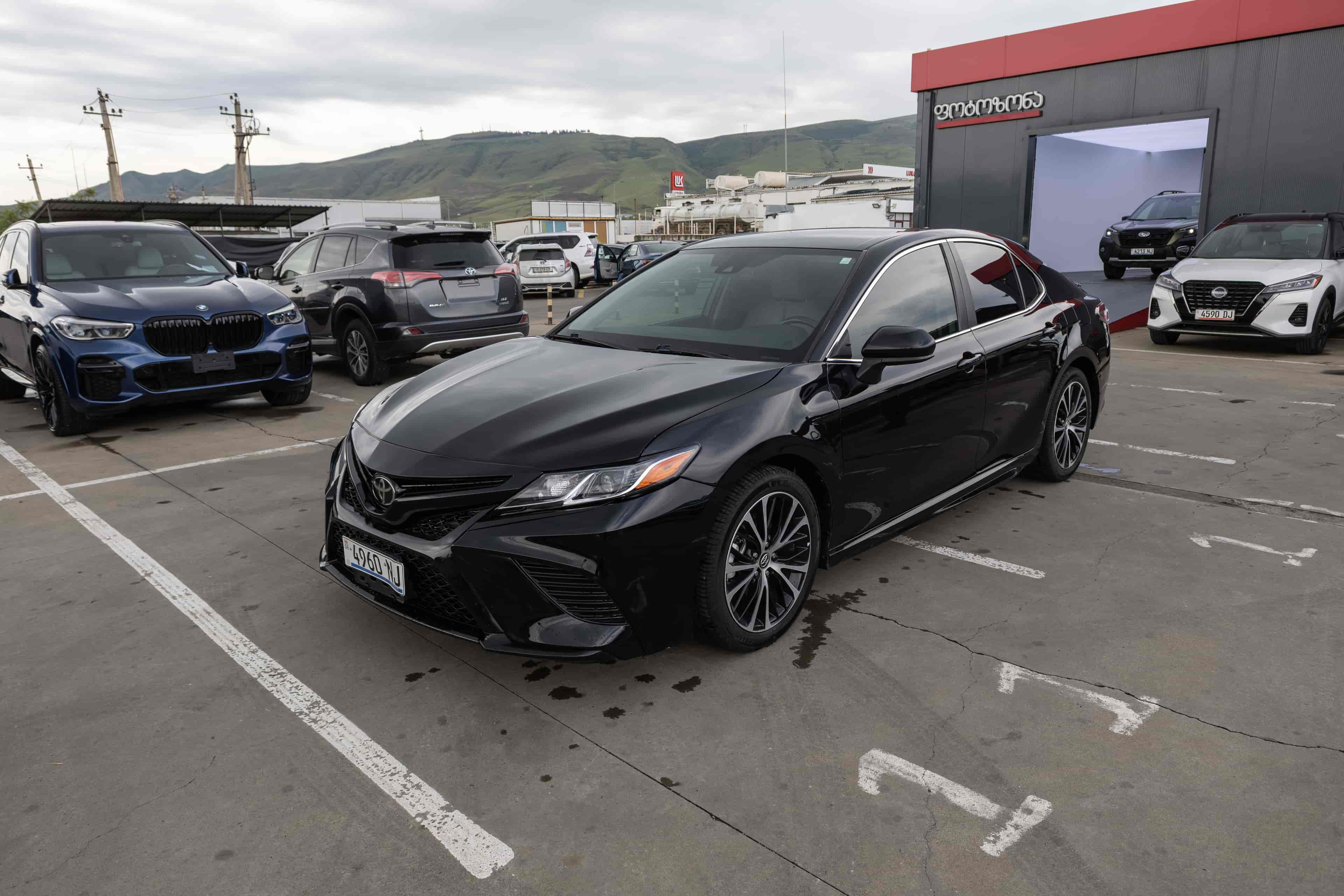 TOYOTA Camry - 1