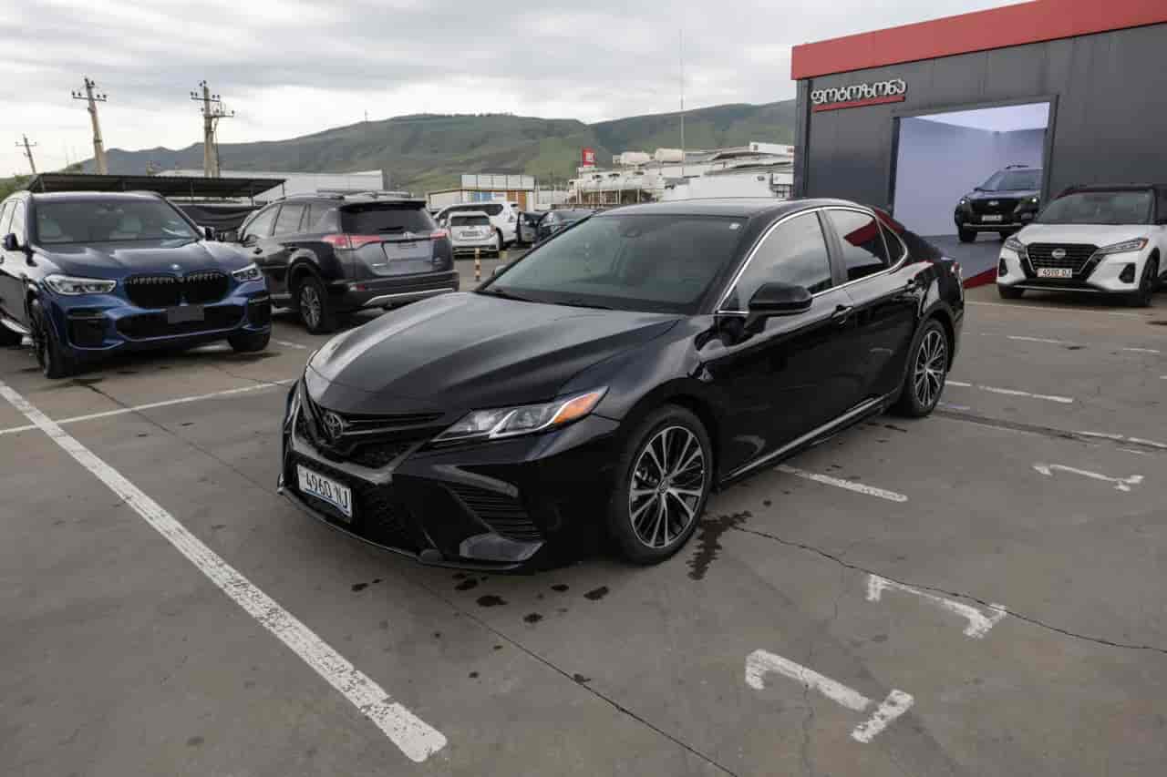 TOYOTA Camry - 1
