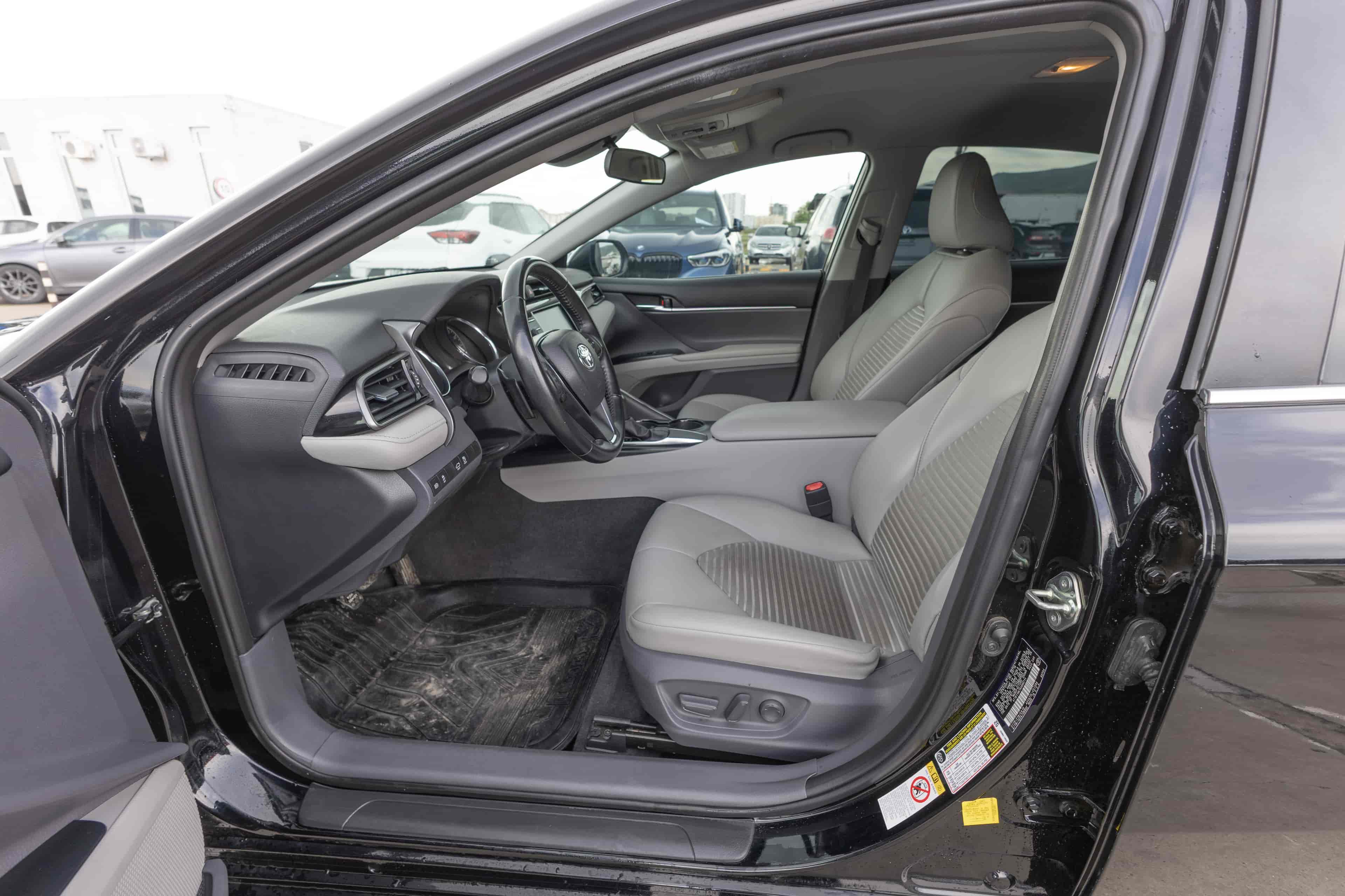 TOYOTA Camry - 10