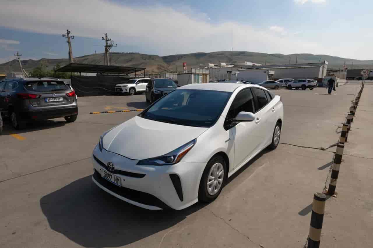TOYOTA Prius - 1