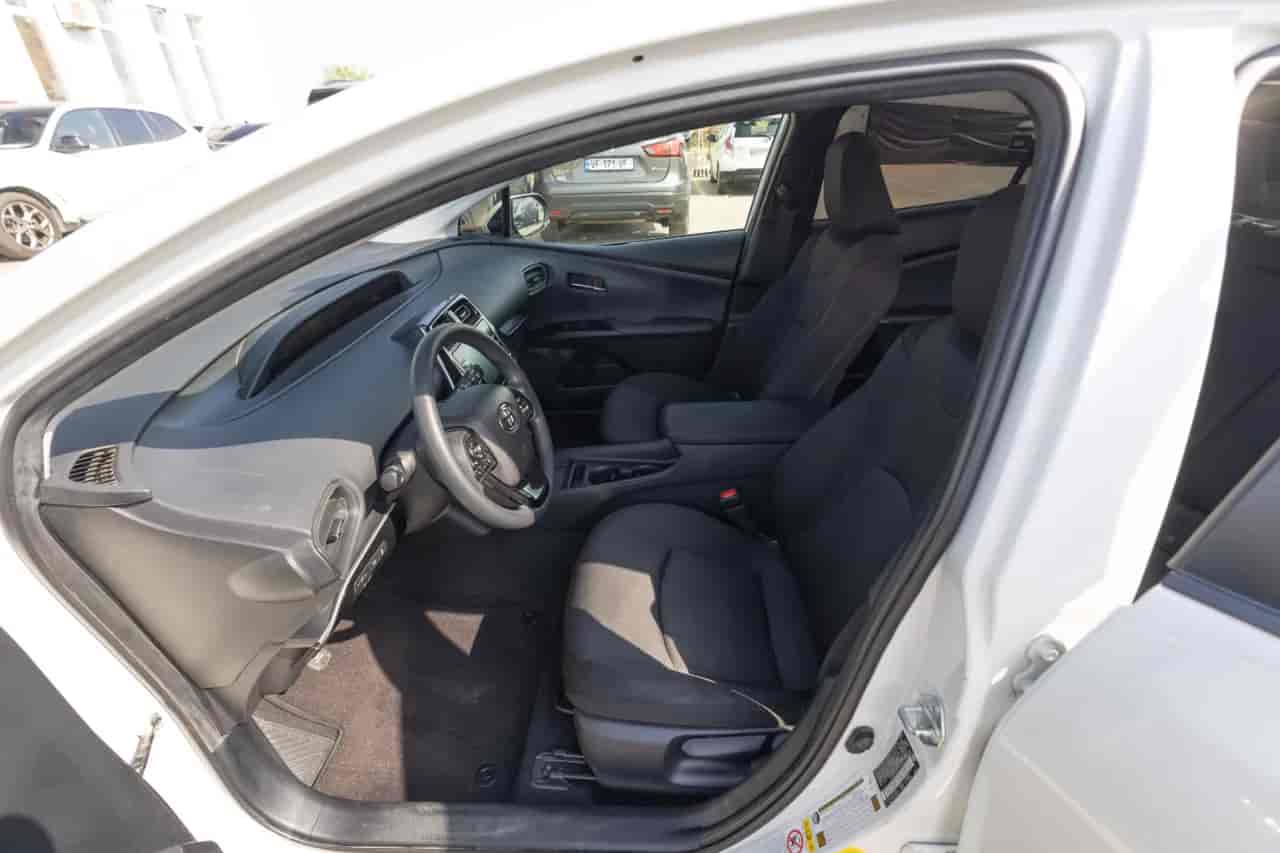 TOYOTA Prius - 8