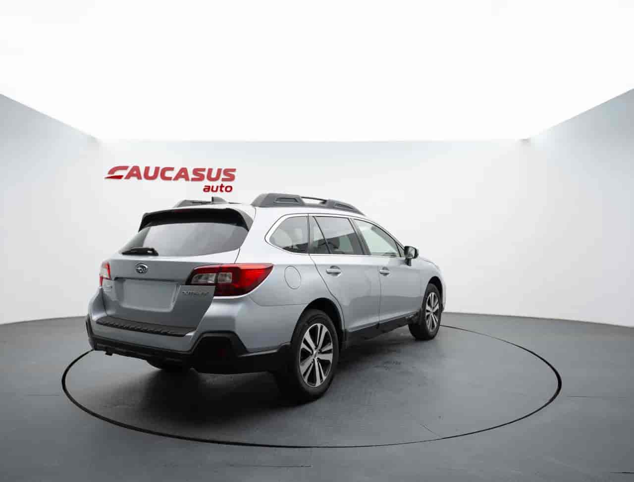 SUBARU Outback - 4
