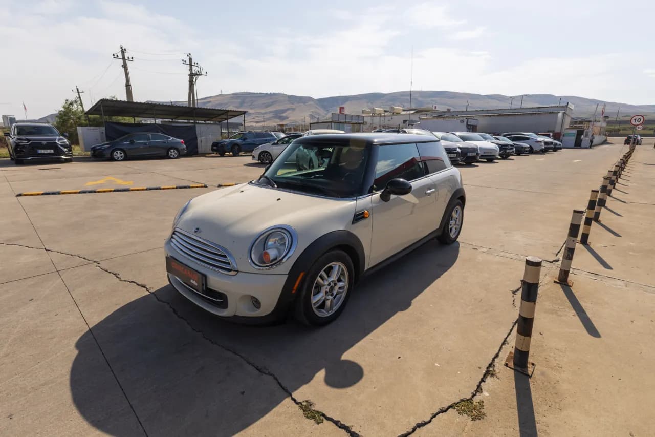 2013 MINI Cooper