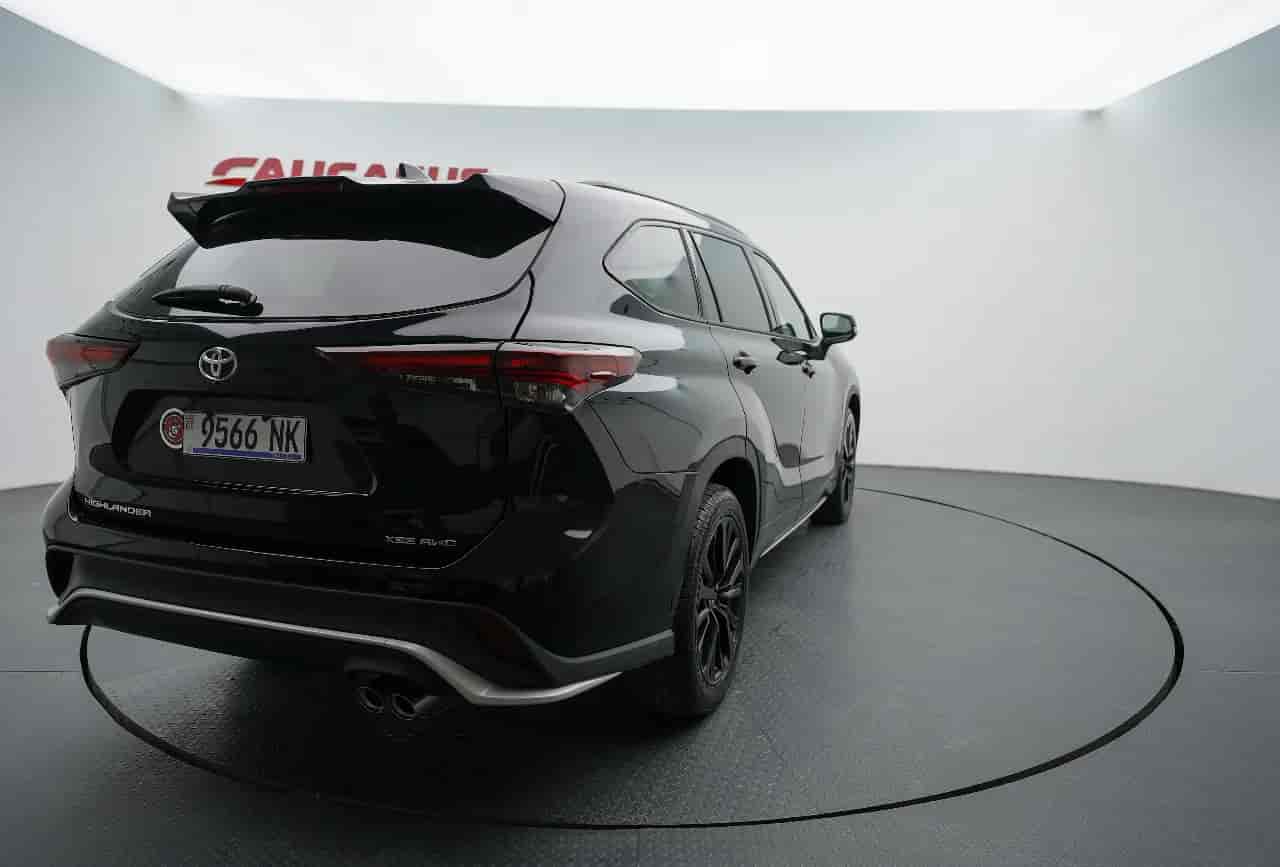 TOYOTA Highlander - 4