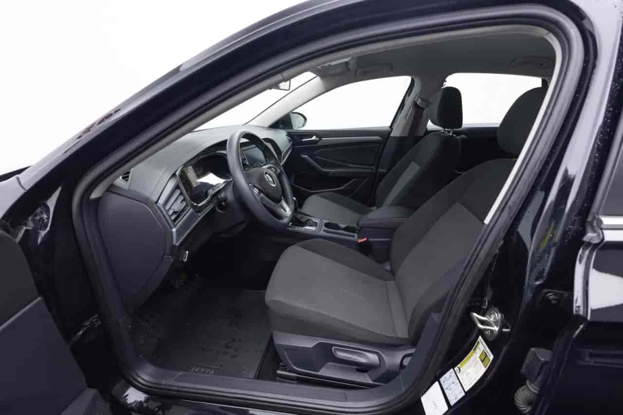 VOLKSWAGEN Jetta - 10
