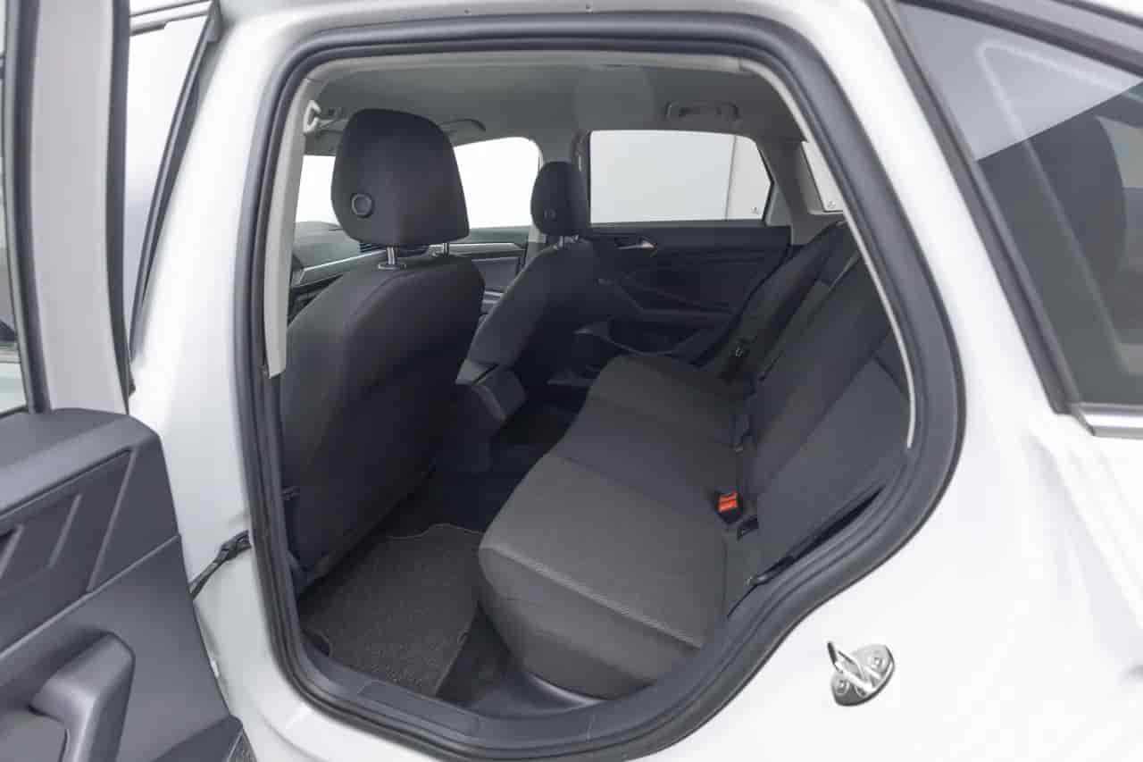 VOLKSWAGEN Jetta - 8