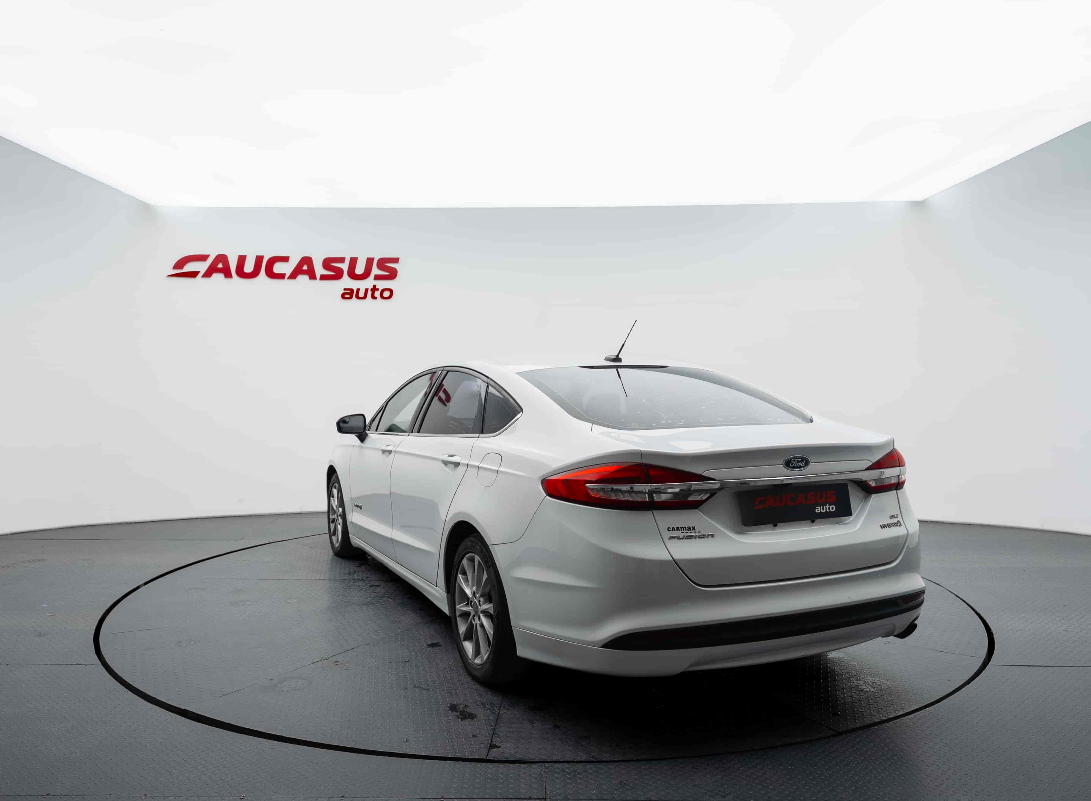 FORD Fusion - 6