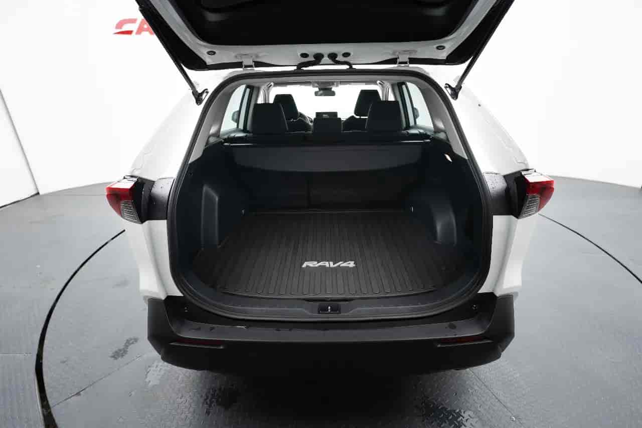 TOYOTA RAV4 - 7