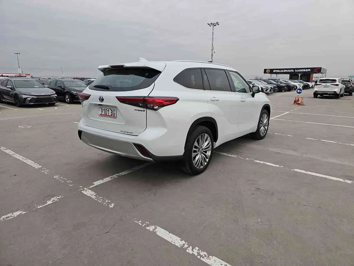 TOYOTA Highlander - 4