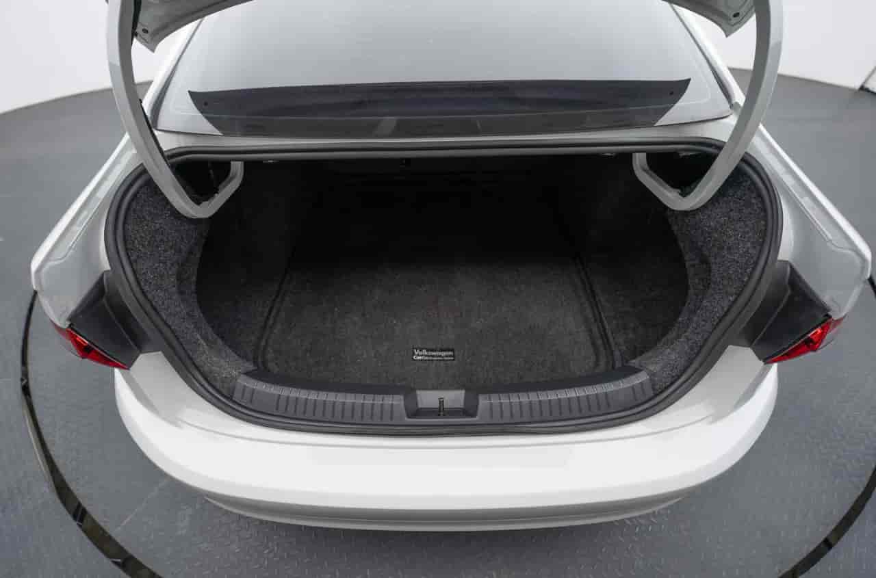 VOLKSWAGEN Jetta - 7