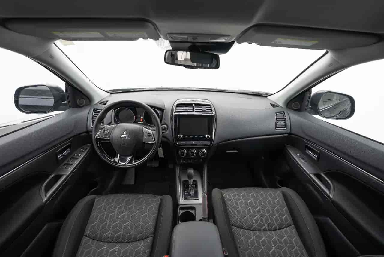 MITSUBISHI Outlander - 9