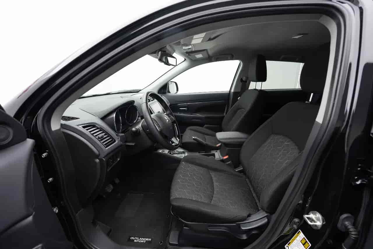 MITSUBISHI Outlander - 10