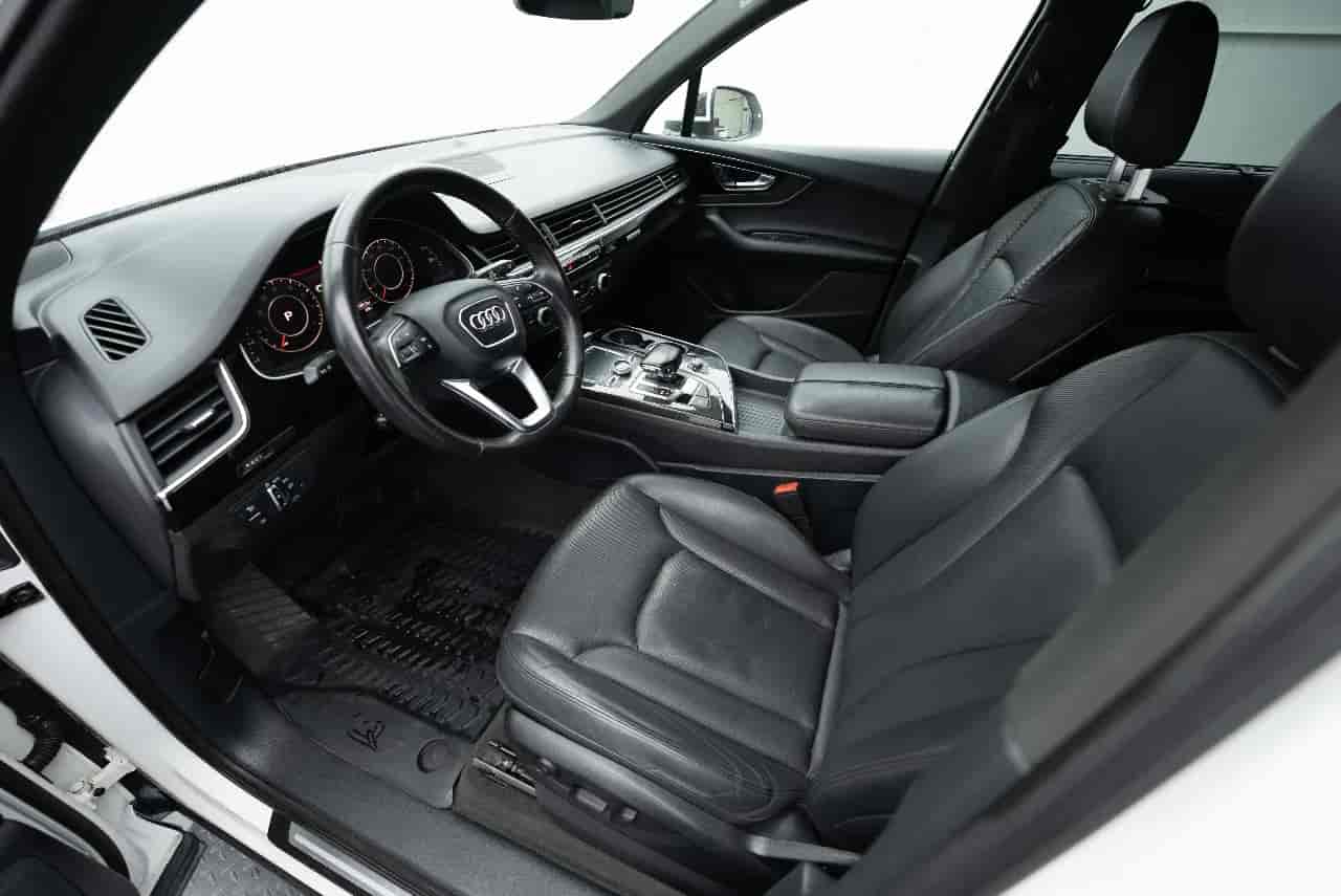 AUDI Q7 - 8