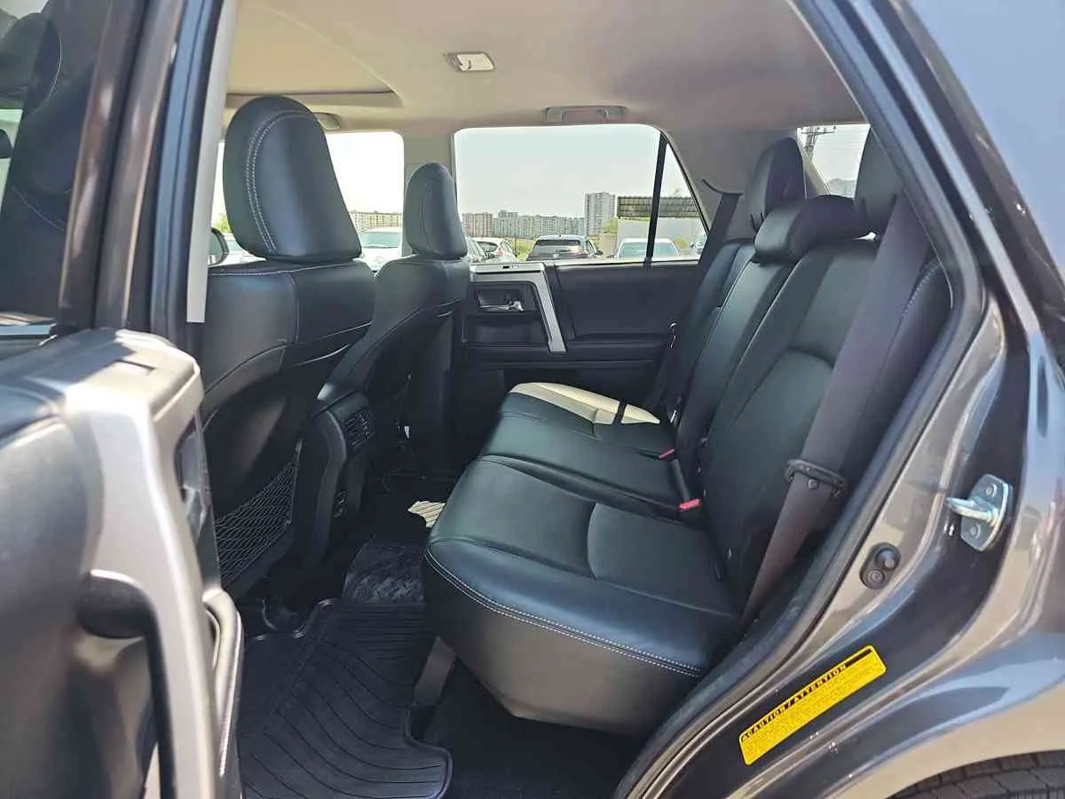 TOYOTA 4-Runner - 7
