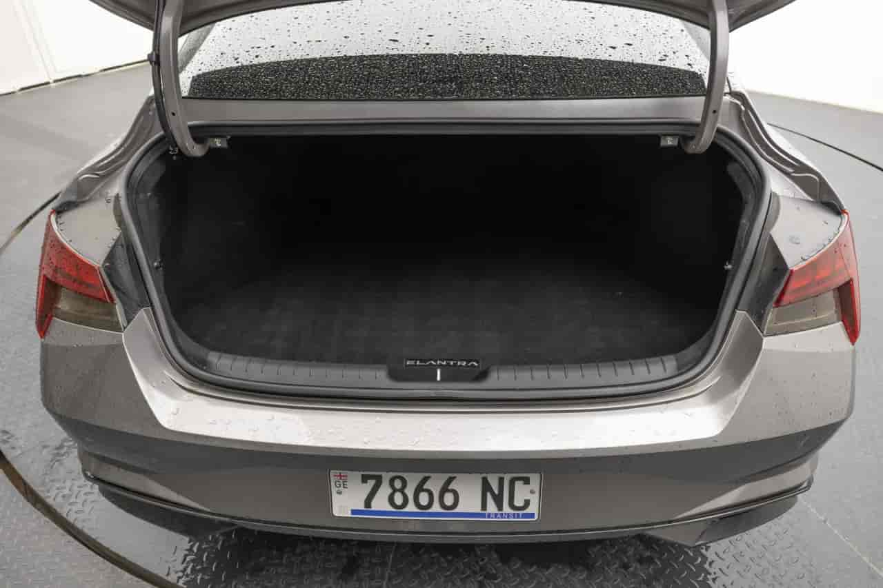 HYUNDAI Elantra - 7