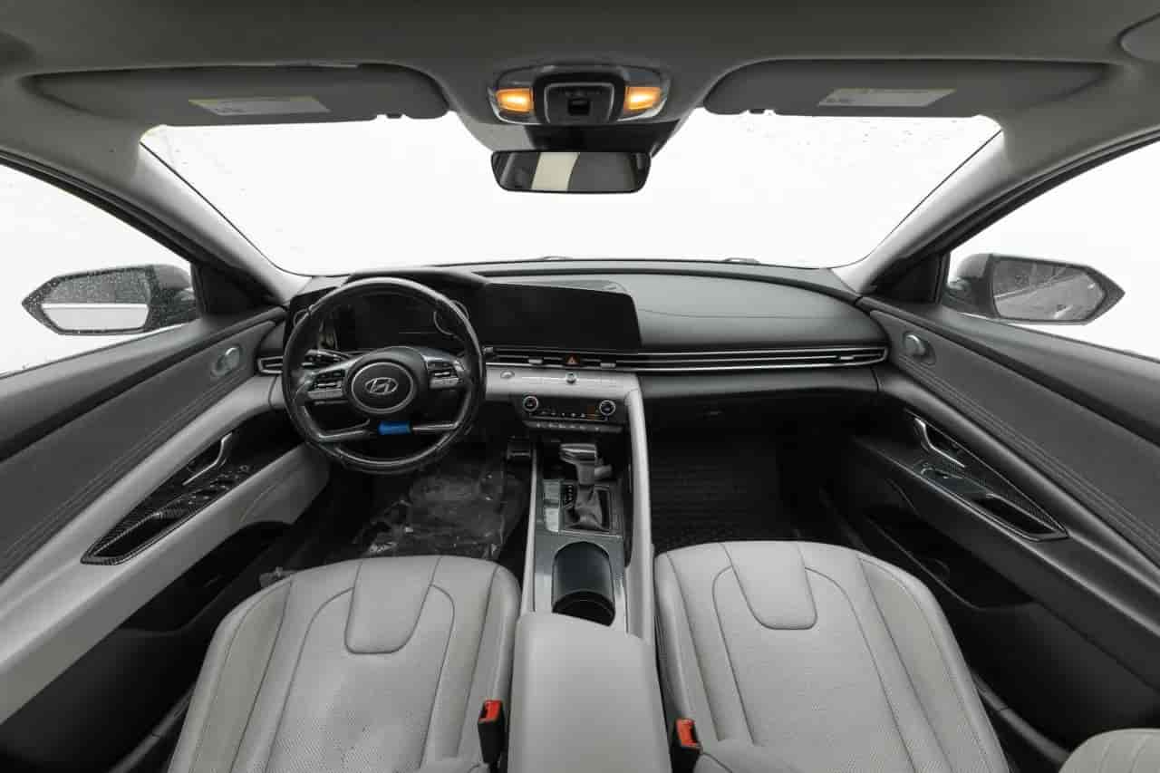 HYUNDAI Elantra - 9
