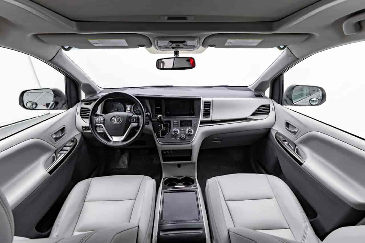 TOYOTA Sienna - 9