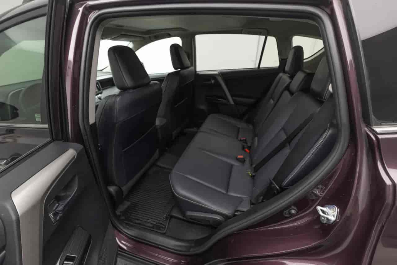 TOYOTA RAV4 - 7