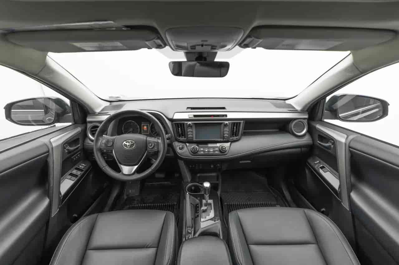 TOYOTA RAV4 - 8