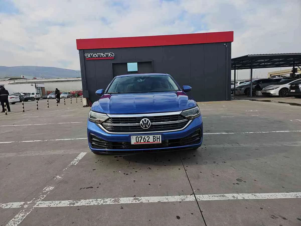 VOLKSWAGEN Jetta - 2