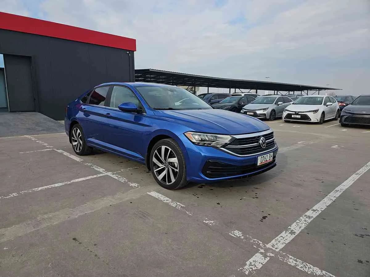 VOLKSWAGEN Jetta - 3