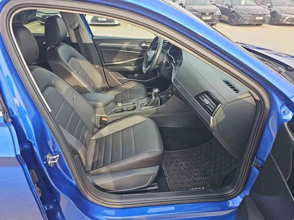 VOLKSWAGEN Jetta - 9