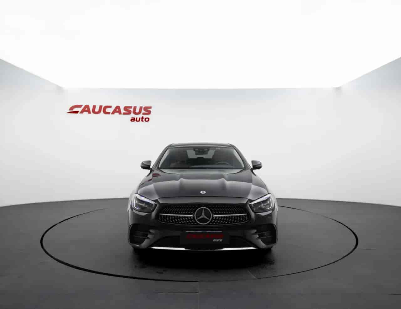 MERCEDES-BENZ E-Class - 2