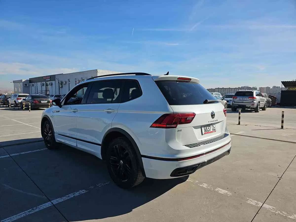 VOLKSWAGEN Tiguan - 6