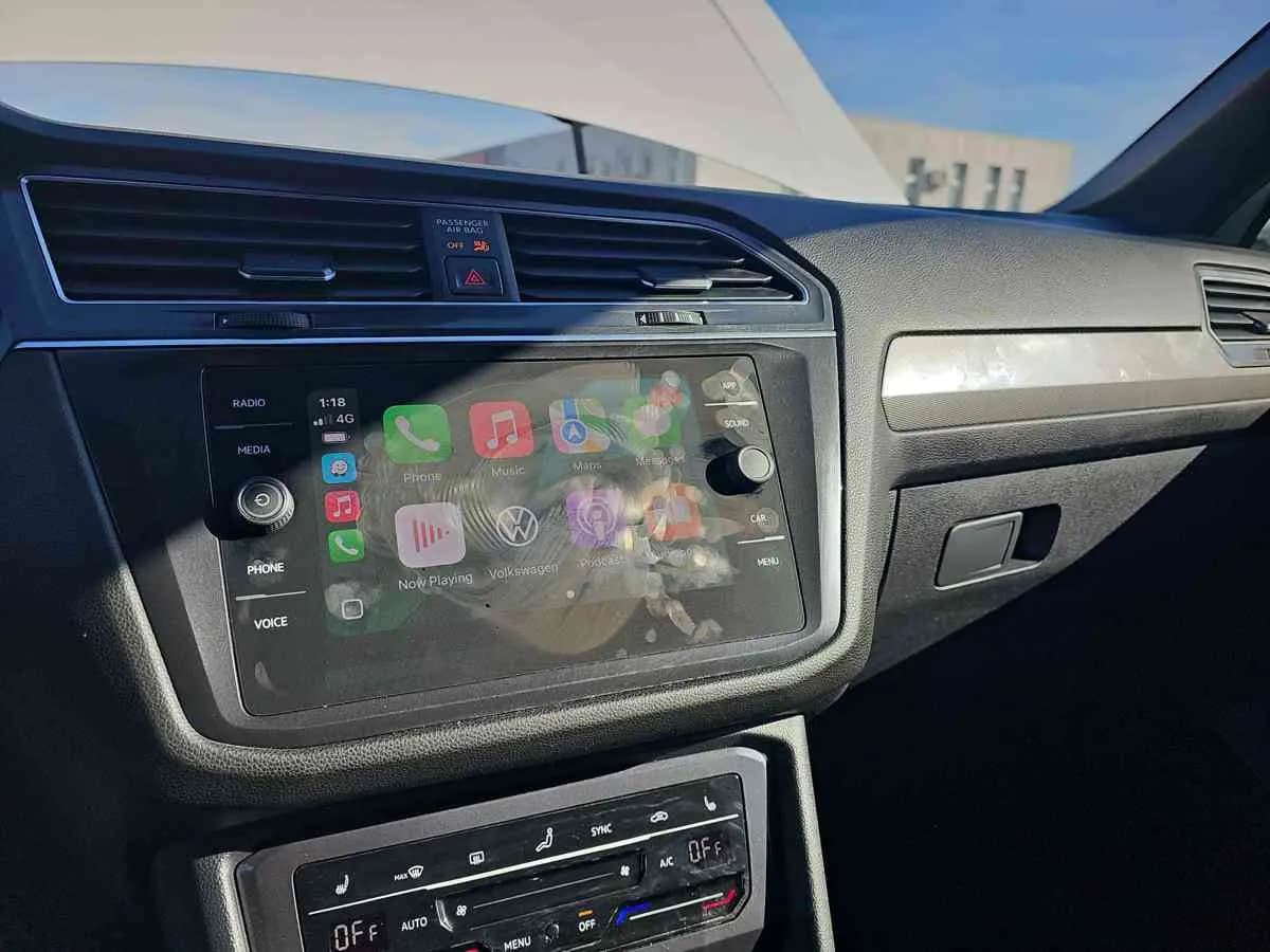 VOLKSWAGEN Tiguan - 10
