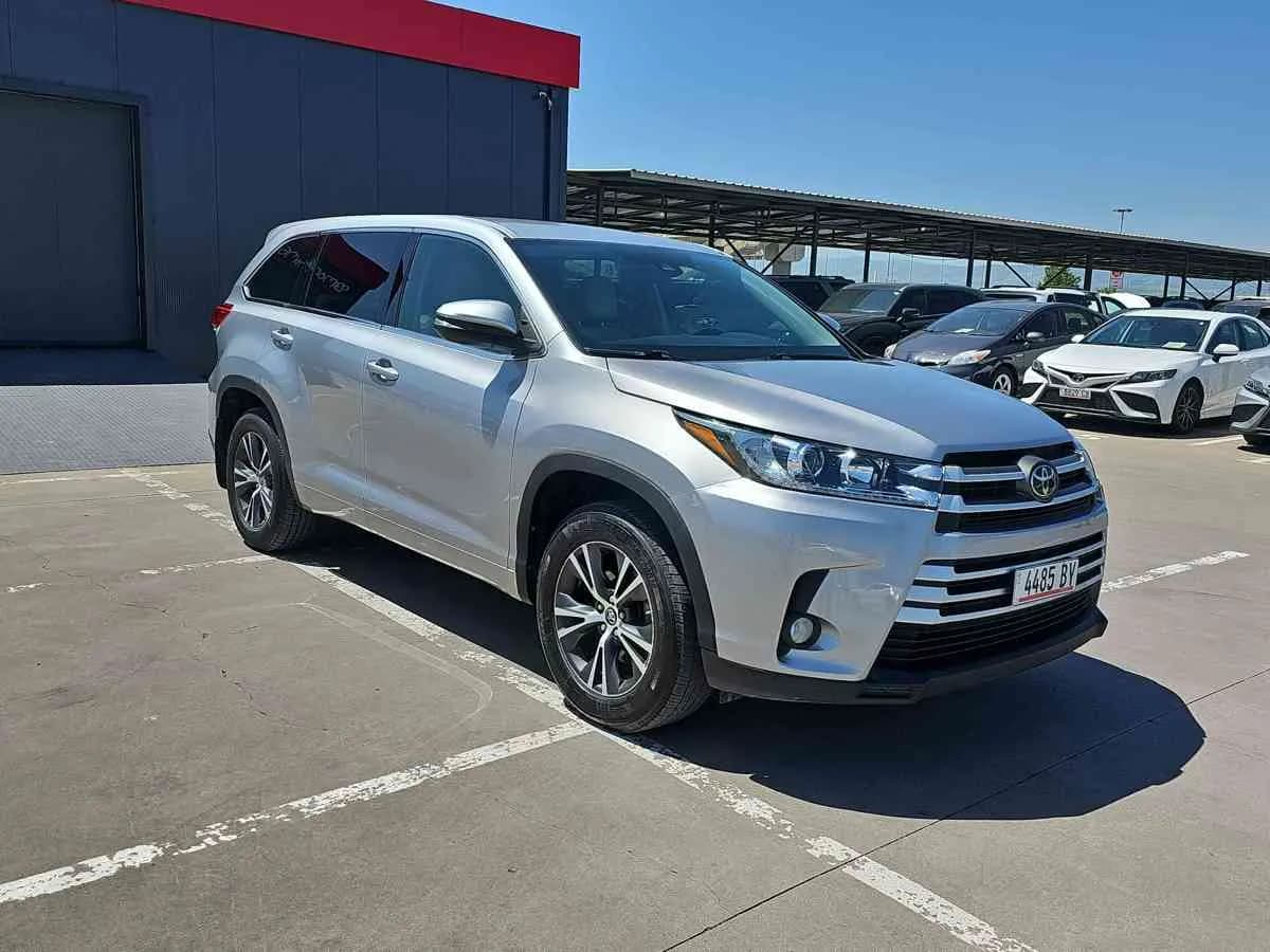 TOYOTA Highlander - 3