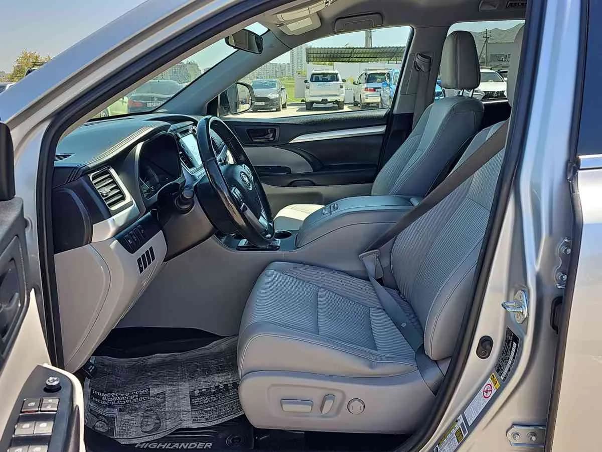 TOYOTA Highlander - 9