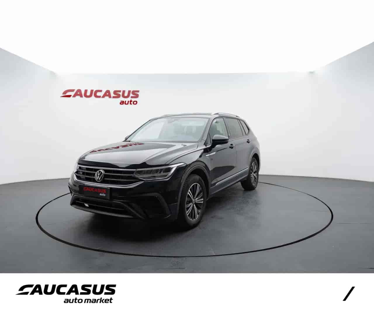 VOLKSWAGEN Tiguan - 1