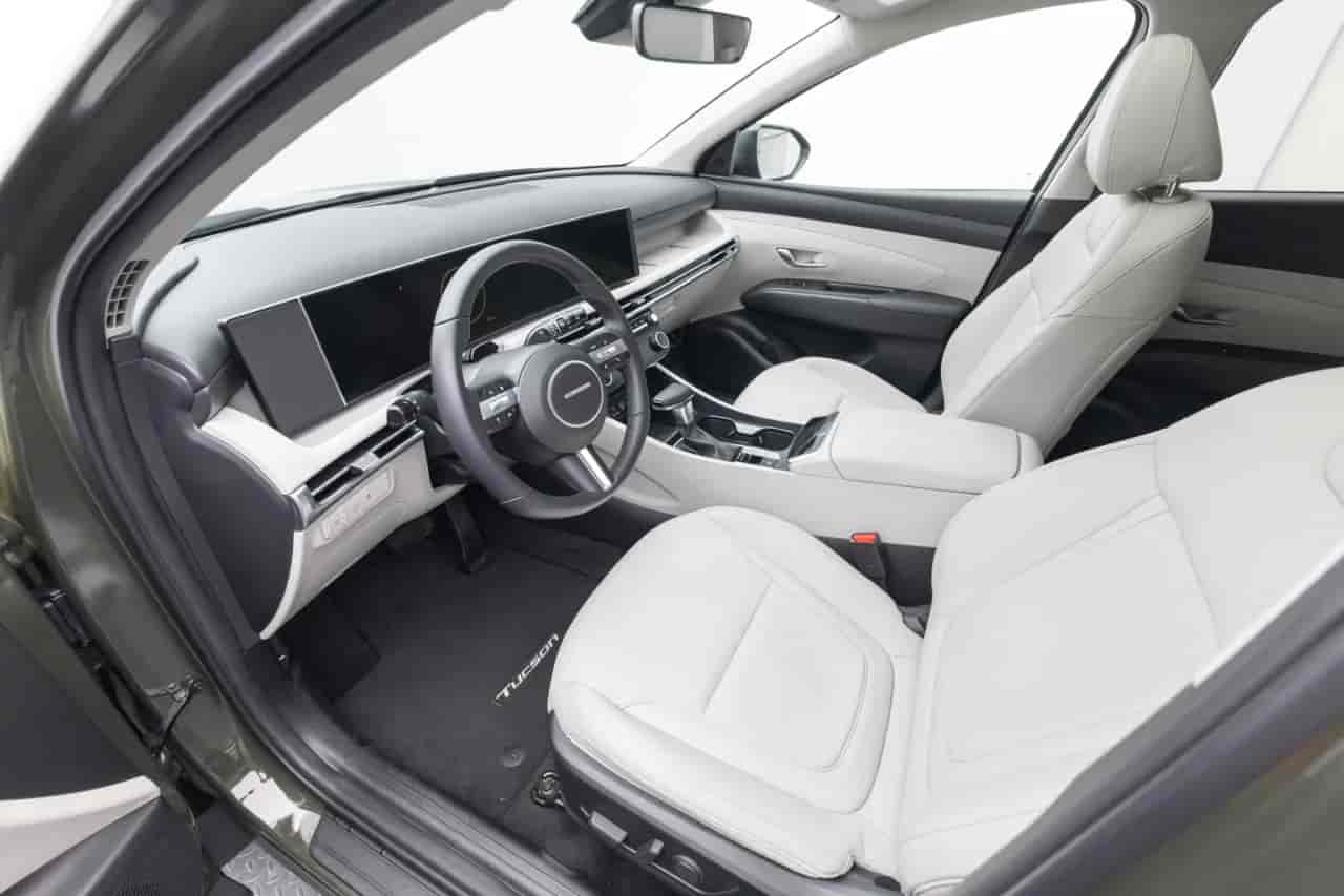 HYUNDAI Tucson - 10